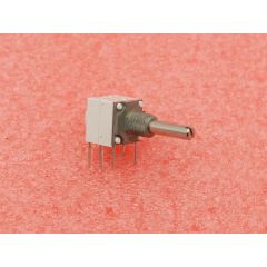 Focusrite Pot. Mic Gain 47KA/4.7K RED6 / 7 - Vue 2