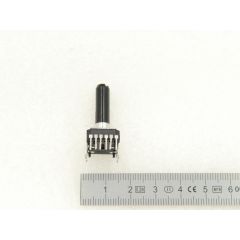 Mackie Pot 50kGx2 Phones PROFX8V2 - Vue 2