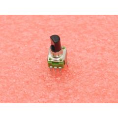 Novation Pot. 50K BASS STATION - Vue 1