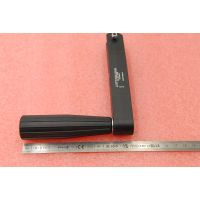 K&M HAND CRANK, BLACK - Vue 3